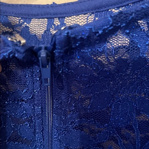 Elegant Blue Lace Long Sleeve Top - Picture 6 of 6